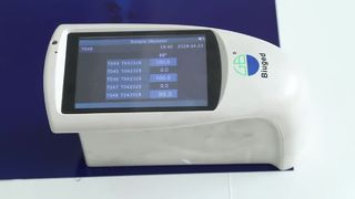 메클론 블루 자동차 페인트 스프레이 테스트